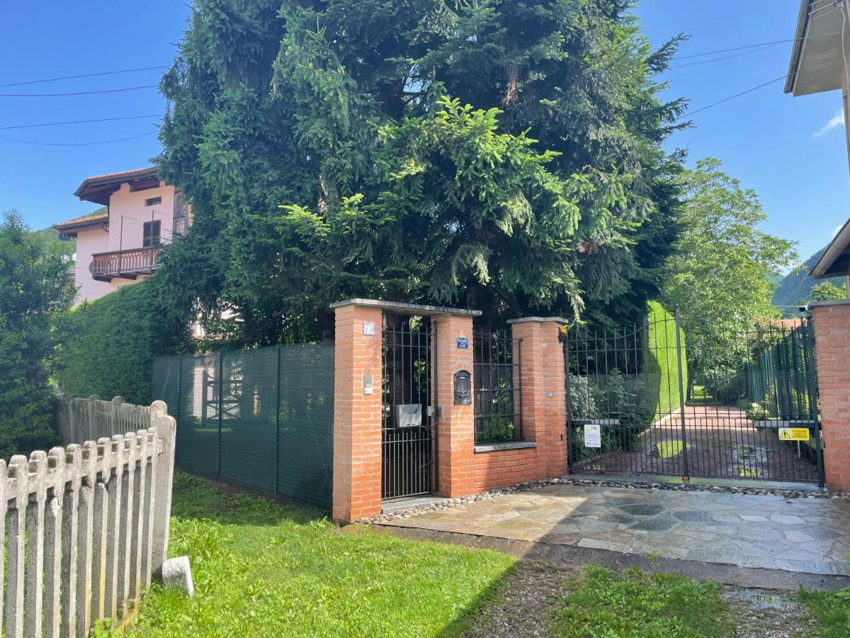 Dimora Fiorita Junior My Holiday Home Varallo Exterior photo